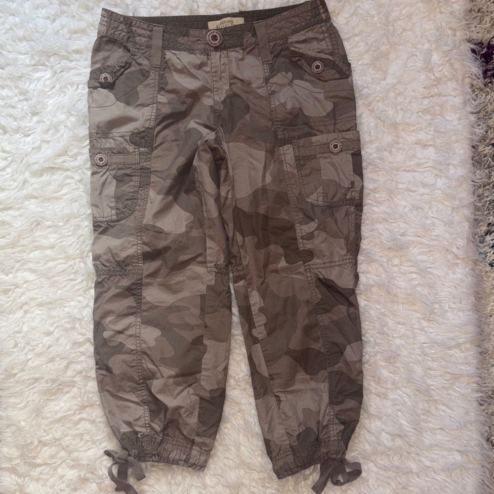 Natural Reflections Cropped Camo Cargo Pants, Size4